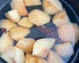 A picture of step 1 of Quince Pudding (Mazamorra de Membrillo).