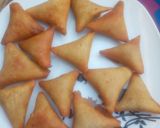 A picture of step 4 of Chicken samosa.