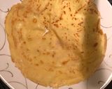 Hình bước làm 3 của món Bánh Crepe với hoa quả