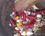 Foto langkah ke 2 dari resep Serundeng Kelapa.