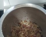 A picture of step 1 of Soyabin pulao.