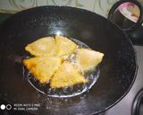 A picture of step 3 of Mini Samosa.