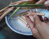 Foto langkah ke 1 dari resep Oseng Sulur Keladi.