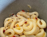 Foto del paso 2 de la receta: Calamares en salsa de tomate. Olla GM