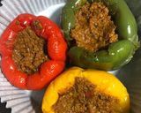 Foto del paso 5 de la receta: Pimientos tricolor rellenos de boloñesa vegetal