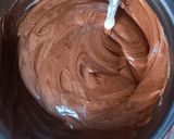 Foto langkah ke 5 dari resep Classic Marble Cake.
