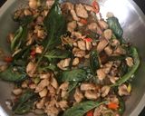 Foto langkah ke 3 dari resep Thai Chicken Basil (Pad Kra Pao).