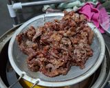 Foto langkah ke 2 dari resep Spicy Crispy Mongolian Beef.