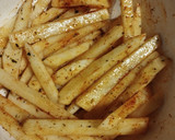 Foto del paso 2 de la receta: Merluza rebozada con papas fritas 2 versiones todo al horno