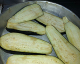 Foto del paso 1 de la receta: Milanesas de berenjena 🍆 a la napo