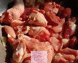 Foto langkah ke 3 dari resep Ayam Kentang Masak Lada Hitam.