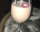 A picture of step 2 of Strawberry and banana milkshake.