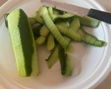 Foto del passaggio 1 della ricetta Fresca insalata con cetrioli