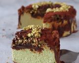 Foto langkah ke 8 dari resep Pistachio Basque Cheesecake.