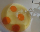 Foto langkah ke 1 dari resep Basic Vanilla Sponge Cake.