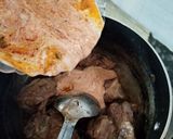 A picture of step 3 of Gajar Gosht.
