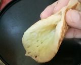 A picture of step 17 of Katayef with cream cheese or shrikhand.