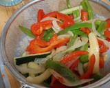 Foto del paso 3 de la receta: Huevos revueltos con verduras