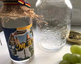 Foto del paso 1 de la receta: Uvas en almíbar especiado y licor