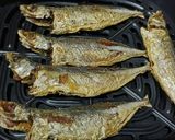 Hình bước làm 2 của món Cá nục chiên giòn