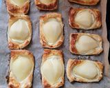 Mascarponés-túróval töltött körte leveles tészta ágyon recept fázis 4 fotója