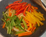 Foto del paso 2 de la receta: Salteado oriental de ternera y verduras