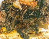 Foto del paso 7 de la receta: Espinacas con fideos de arroz y gambas