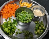 A picture of step 1 of Veg upma.