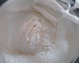 Foto langkah ke 2 dari resep Bolu kukus putih telur.