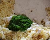 A legfinomabb sajtos, burgonyás, medvehagymás pogácsa recept fázis 2 fotója