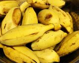 Hình bước làm 1 của món Chuối Sáp Luộc