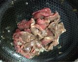 沙茶咖哩牛肉炒烏龍麵的食譜步驟2照片
