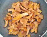 Foto del paso 5 de la receta: Tortilla de rossinyols (rebozuelos)