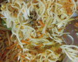 ரோட்டுக்கடை எக் நூடுல்ஸ் (Egg noodles recipe in tamil) ரெசிபி ஸ்டேப் 4 புகைப்படம்