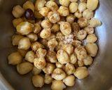 A picture of step 3 of Kulle Chaat or Kuliya, an old Delhi style.