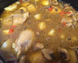Foto del paso 4 de la receta: Contramuslos de Pollo con Champiñones y Papas