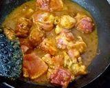 รูปขั้นตอนการทำที่ 6 ของ แกงกะทิไก่ใส่มะเขือเปราะ