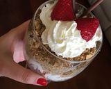 Foto del paso 4 de la receta Copas de fruta 🍓🍌 con nata 🍦