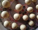 A picture of step 2 of Chota kala jamun.