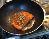 Foto langkah ke 3 dari resep Salmon madu kecap soyu.
