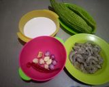 Foto langkah ke 1 dari resep Sayur pare udang santan.