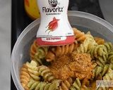 A picture of step 4 of Tricolour pasta salad.