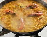 A picture of step 7 of Paella with Prawns.