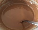 A picture of step 4 of Salted caramel torte.