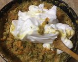 Foto del paso 4 de la receta: Budín de verduras ralladas con relleno de queso y claras batidas