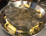 Foto del paso 4 de la receta: Rodaballo salvaje al horno con patatas panaderas 🤩