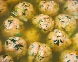 Húsgombóc, petrezselyemzölddel és újhagymával recept fázis 4 fotója