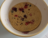 Foto del paso 1 de la receta: Mug cake de frutos rojos