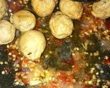 Foto langkah ke 6 dari resep Bakso penyet sambal bawang.