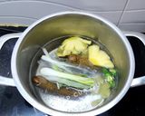 Hình bước làm 2 của món Mực cơm luộc chua cay